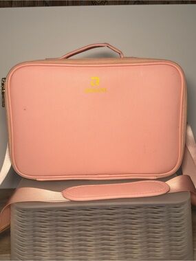 Relavel Pink Medium Makeup Case